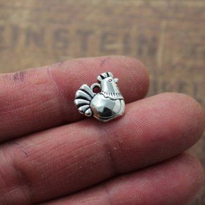 Antique Silver CHICKEN Hen Charm